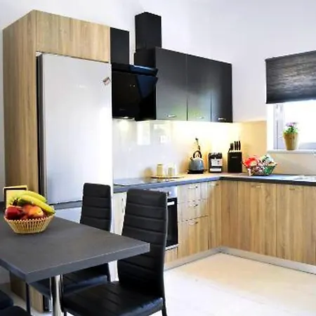 Ocean Breeze Apartment *